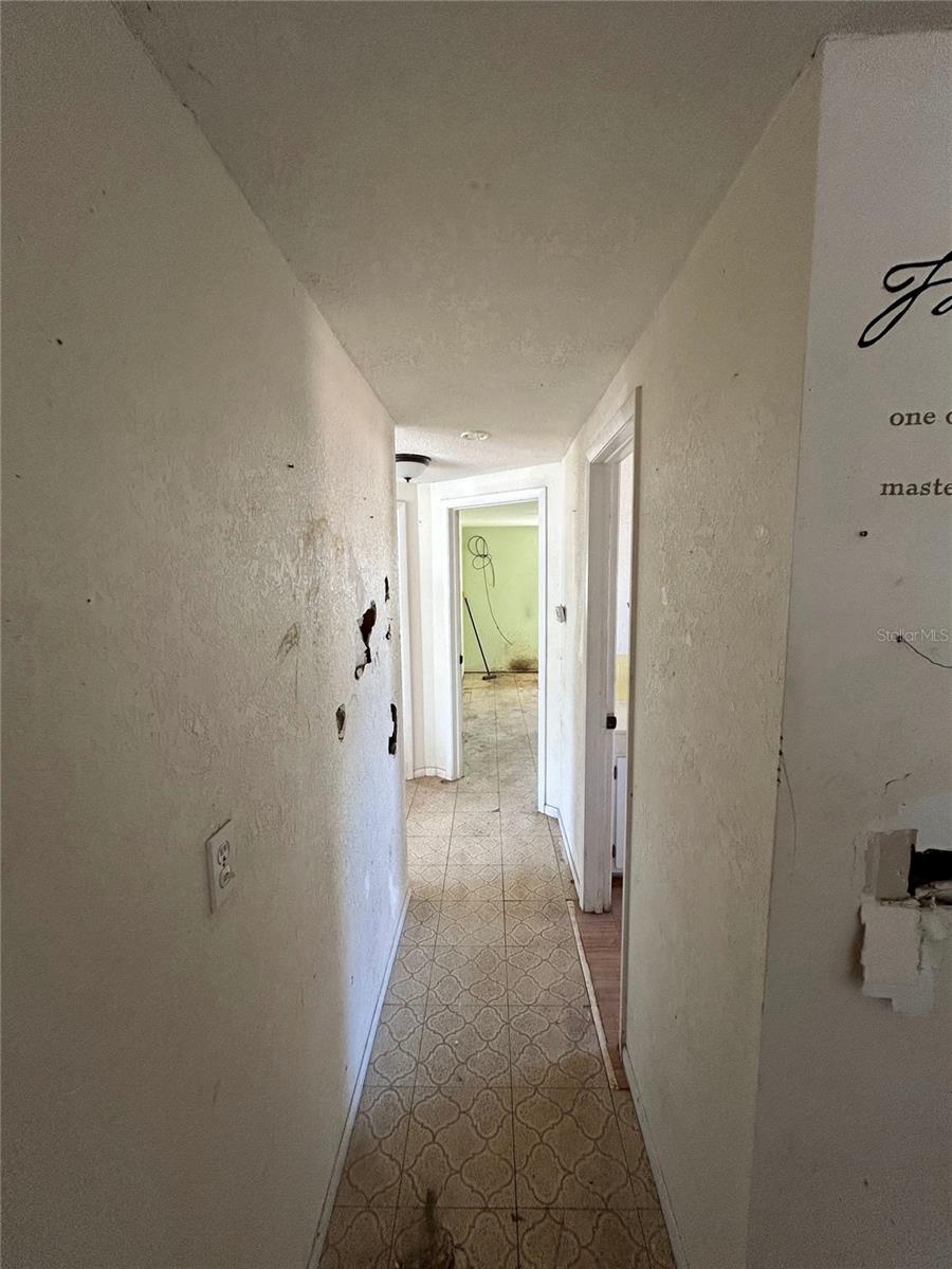 Image 10 of 28 For 8290 Osprey Road