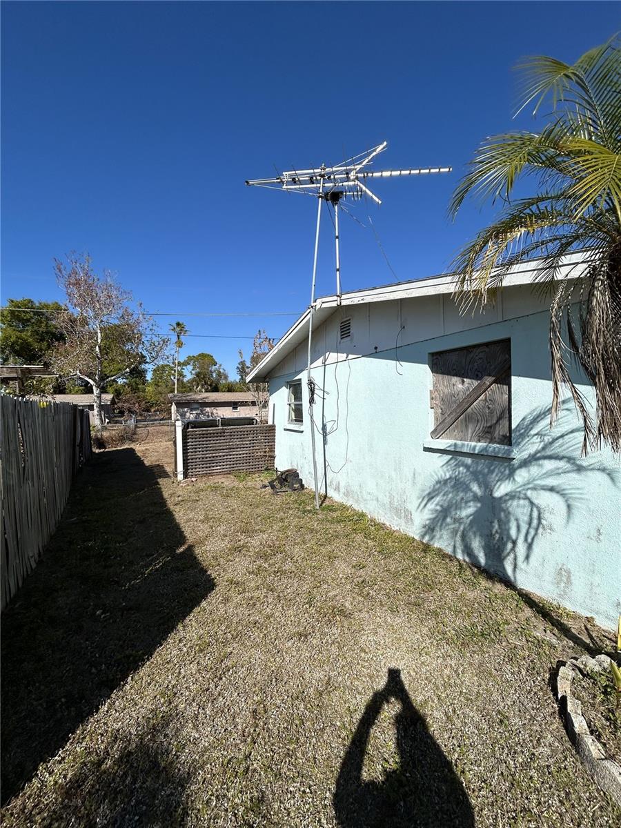 Image 16 of 28 For 8290 Osprey Road