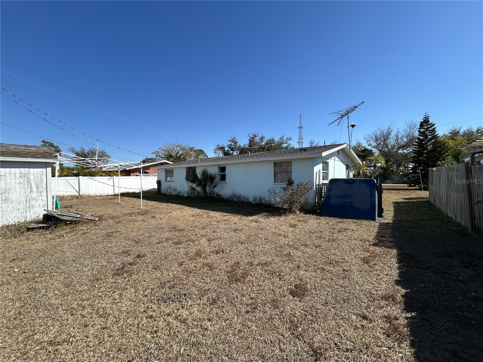 Image 18 of 28 For 8290 Osprey Road