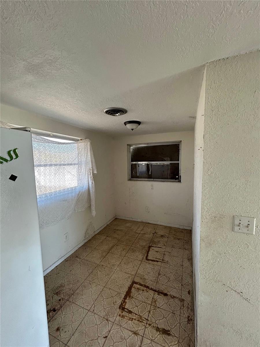 Image 9 of 28 For 8290 Osprey Road