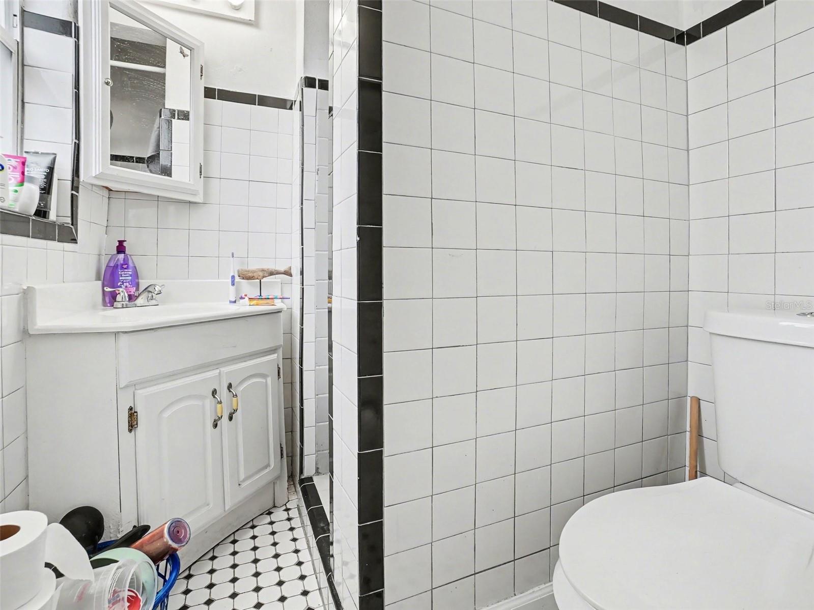 Image 15 of 19 For 1510 Altaloma Avenue