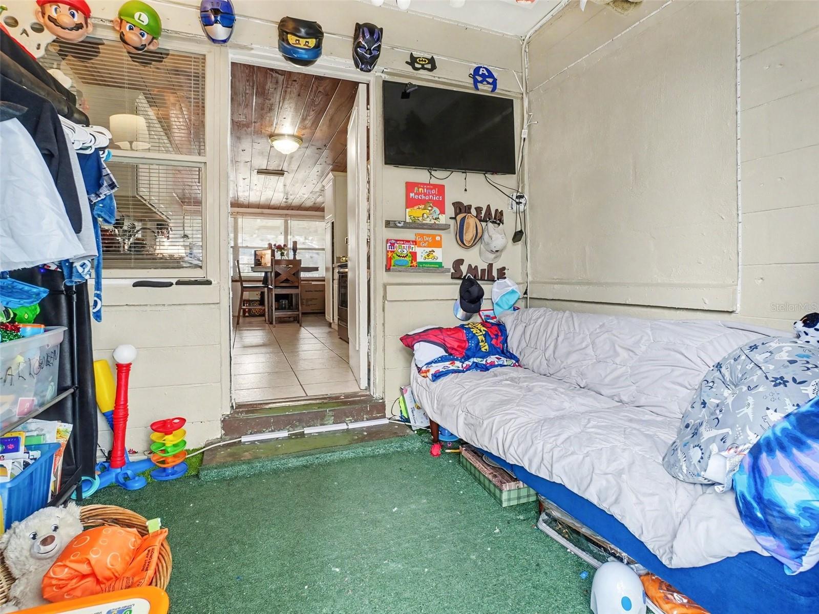 Image 16 of 19 For 1510 Altaloma Avenue