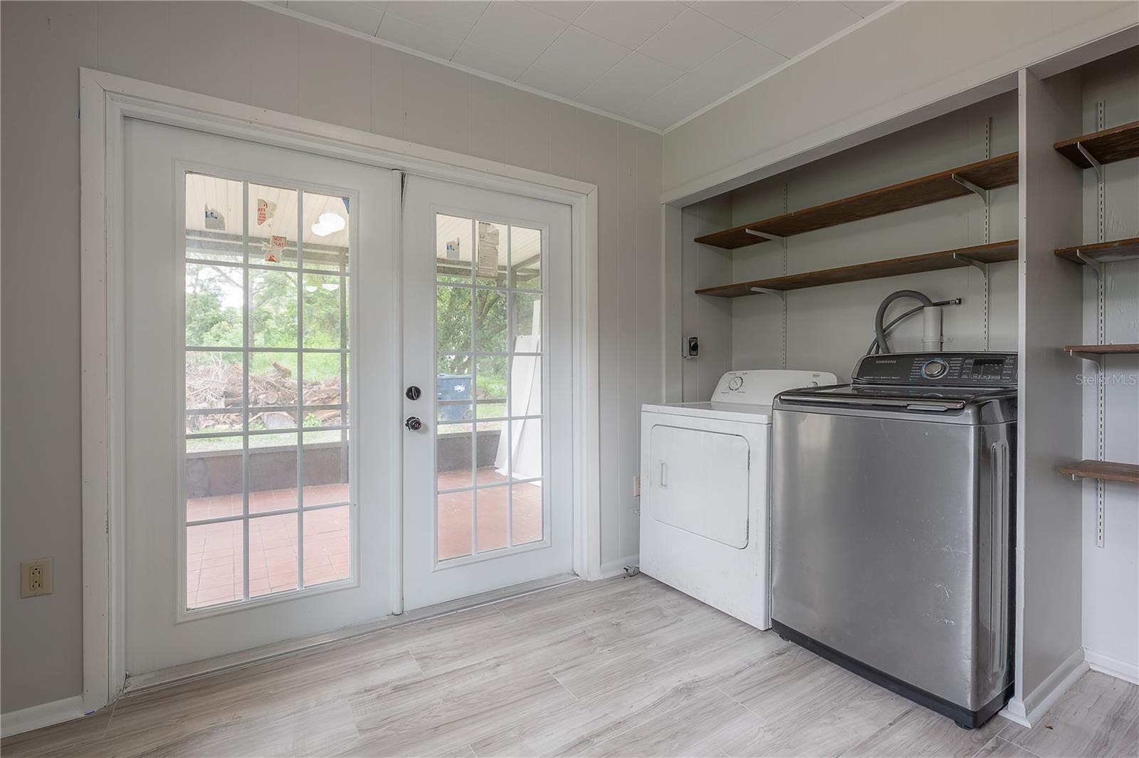 Image 15 of 29 For 10411 Woodmere Road