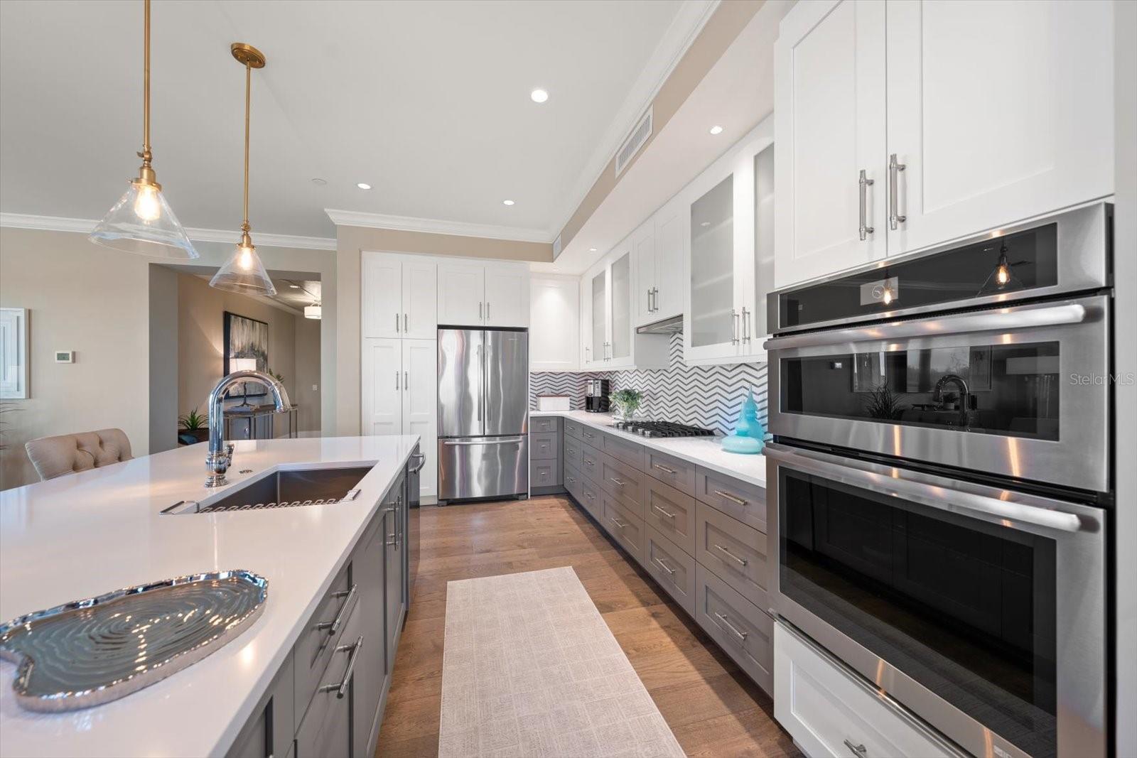 Image 15 of 100 For 85 Belleview Boulevard 405