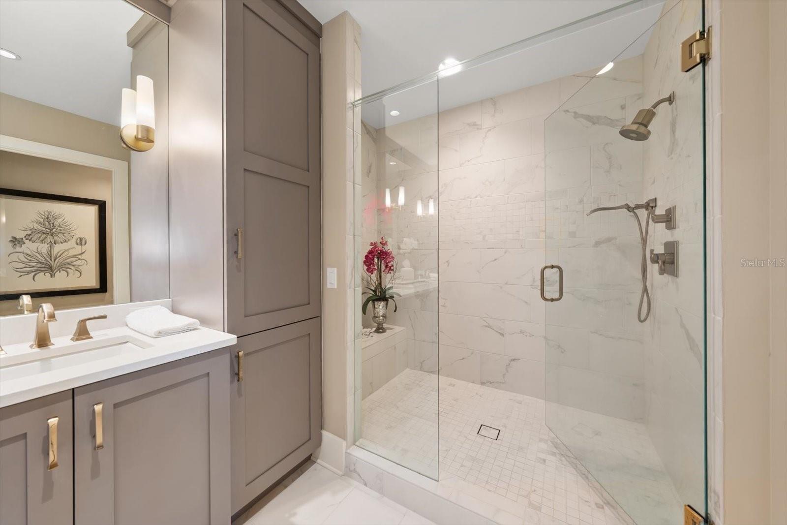 Image 31 of 100 For 85 Belleview Boulevard 405