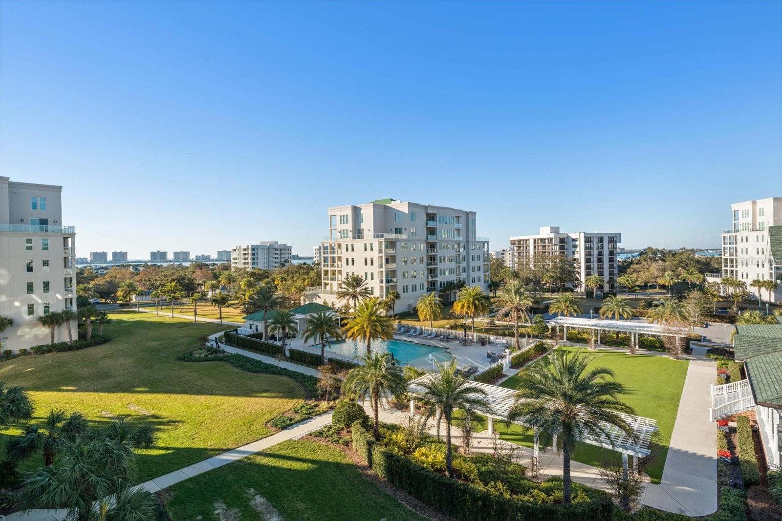 Image 43 of 100 For 85 Belleview Boulevard 405