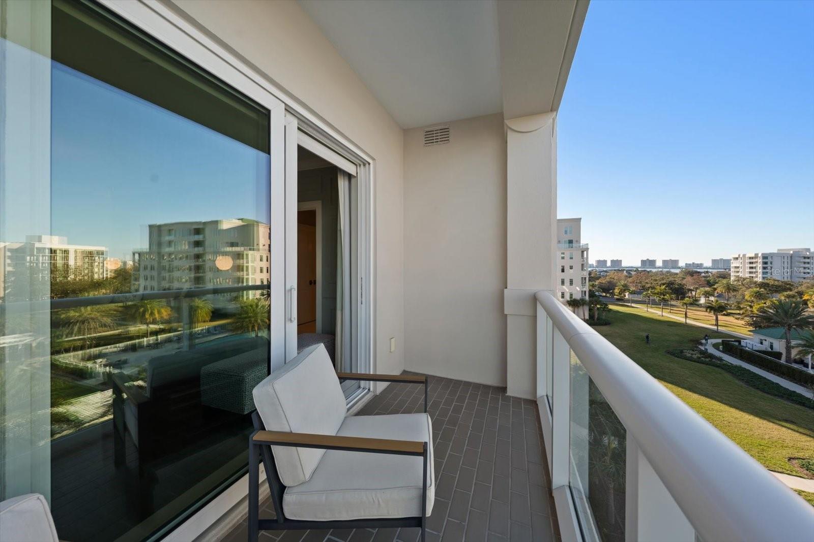 Image 44 of 100 For 85 Belleview Boulevard 405