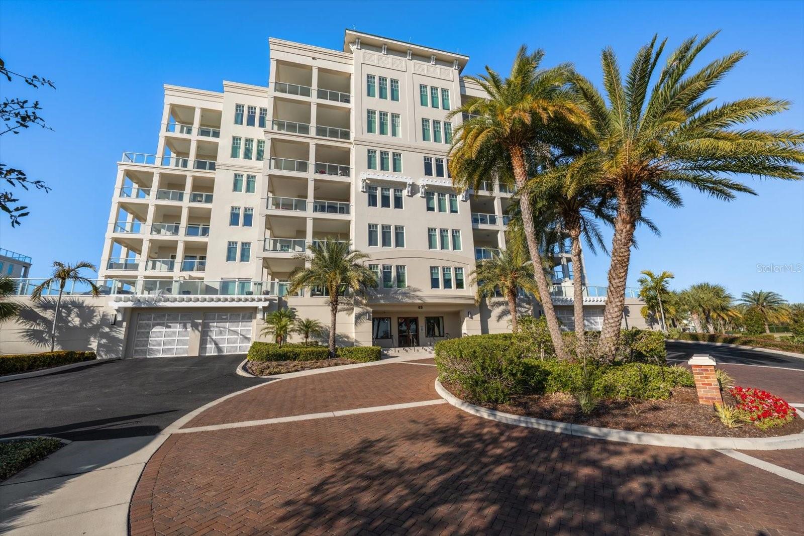 Image 86 of 100 For 85 Belleview Boulevard 405