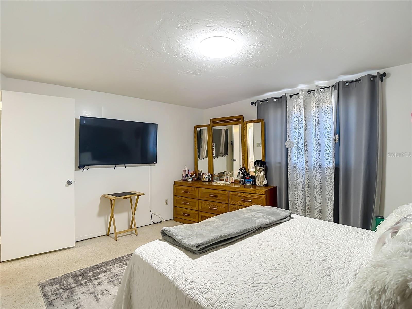 Image 18 of 56 For 4612 Flora Avenue