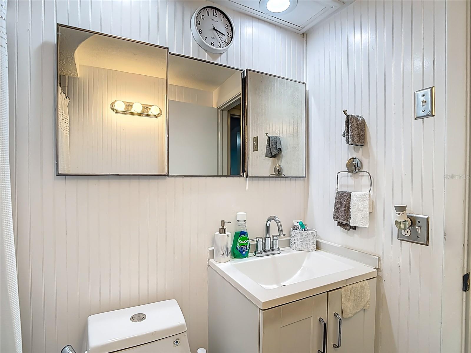 Image 23 of 56 For 4612 Flora Avenue