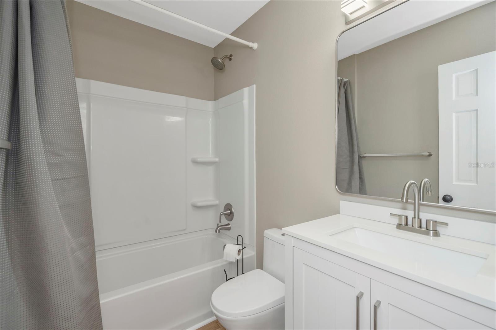 Image 19 of 37 For 6700 33rd Avenue N