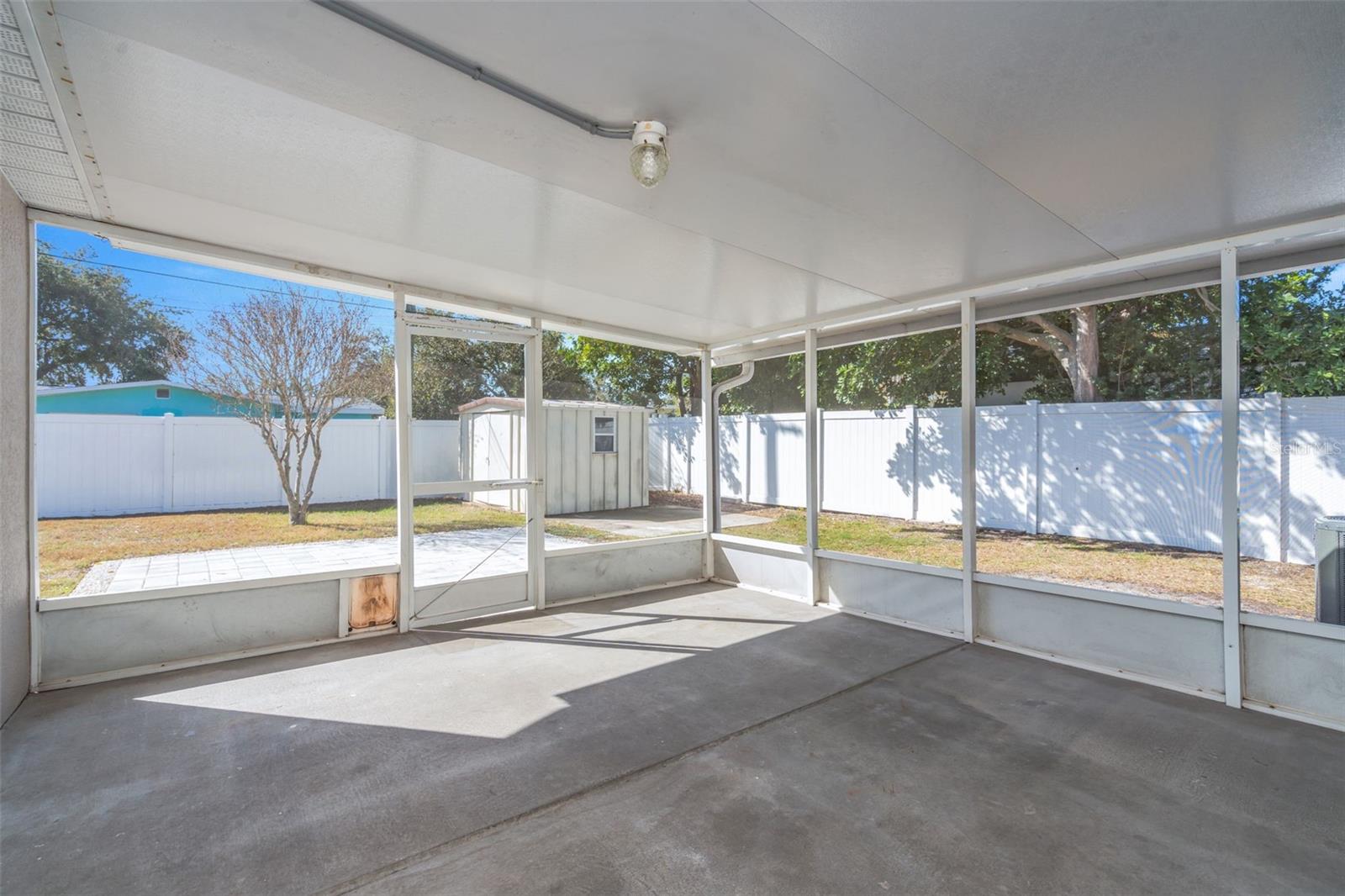 Image 24 of 37 For 6700 33rd Avenue N