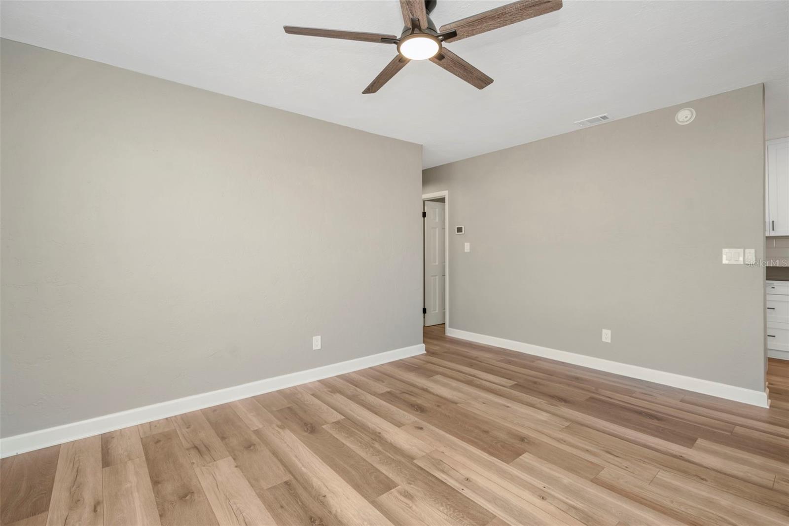 Image 5 of 37 For 6700 33rd Avenue N