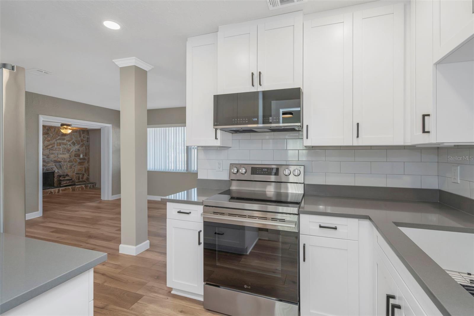 Image 9 of 37 For 6700 33rd Avenue N