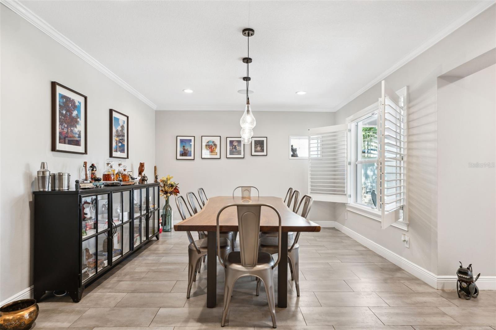 Listing photo id 12 for 1120 43rd Avenue N