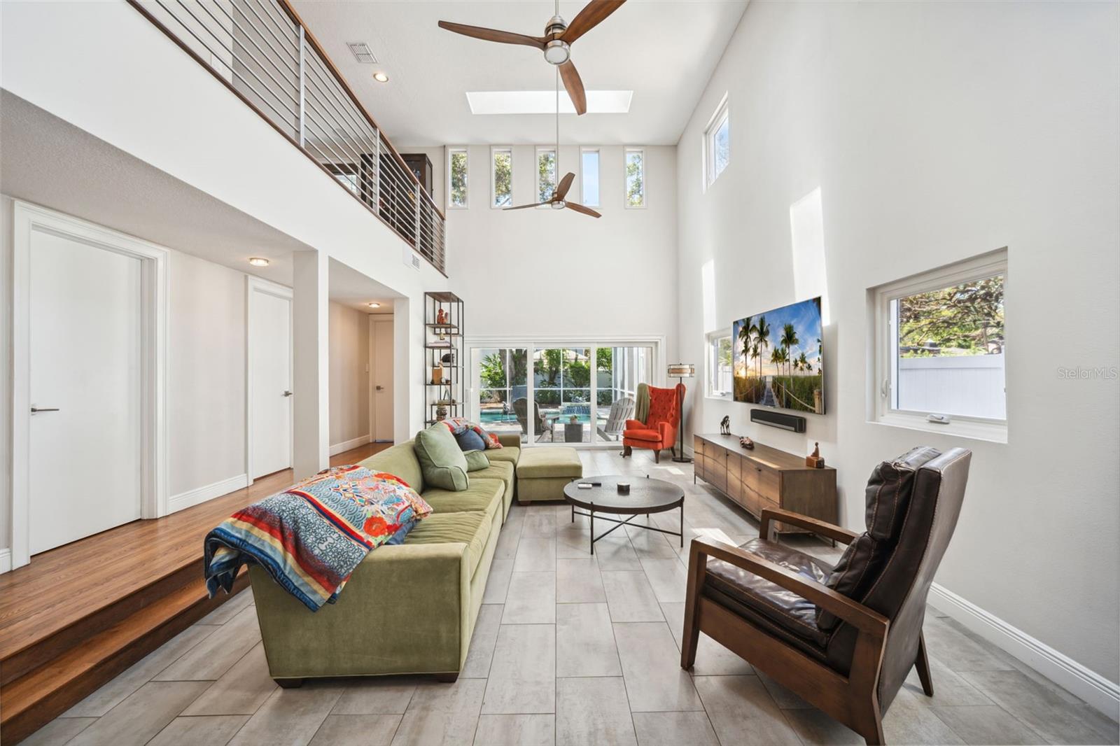 Listing photo id 18 for 1120 43rd Avenue N