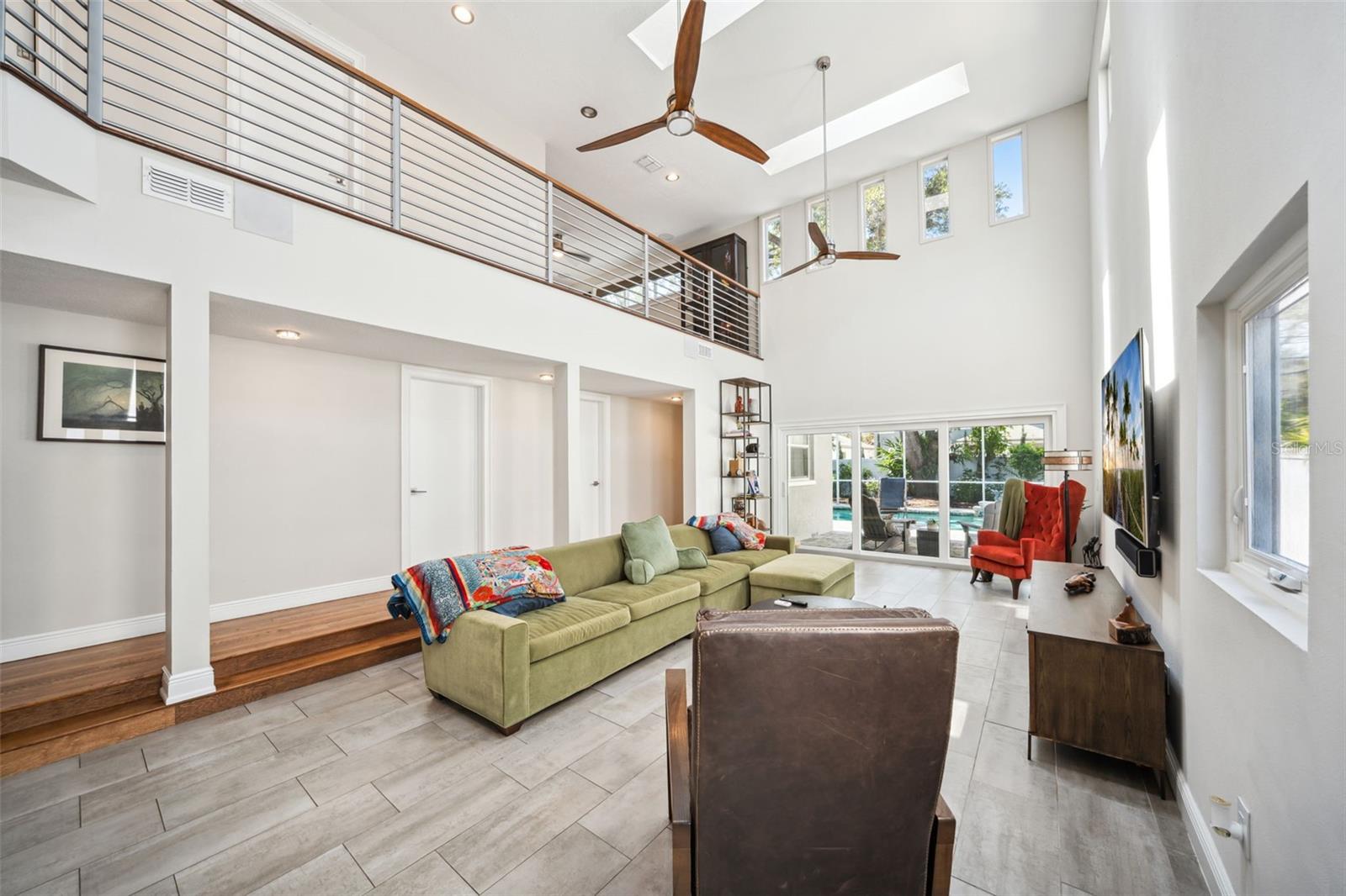 Listing photo id 21 for 1120 43rd Avenue N