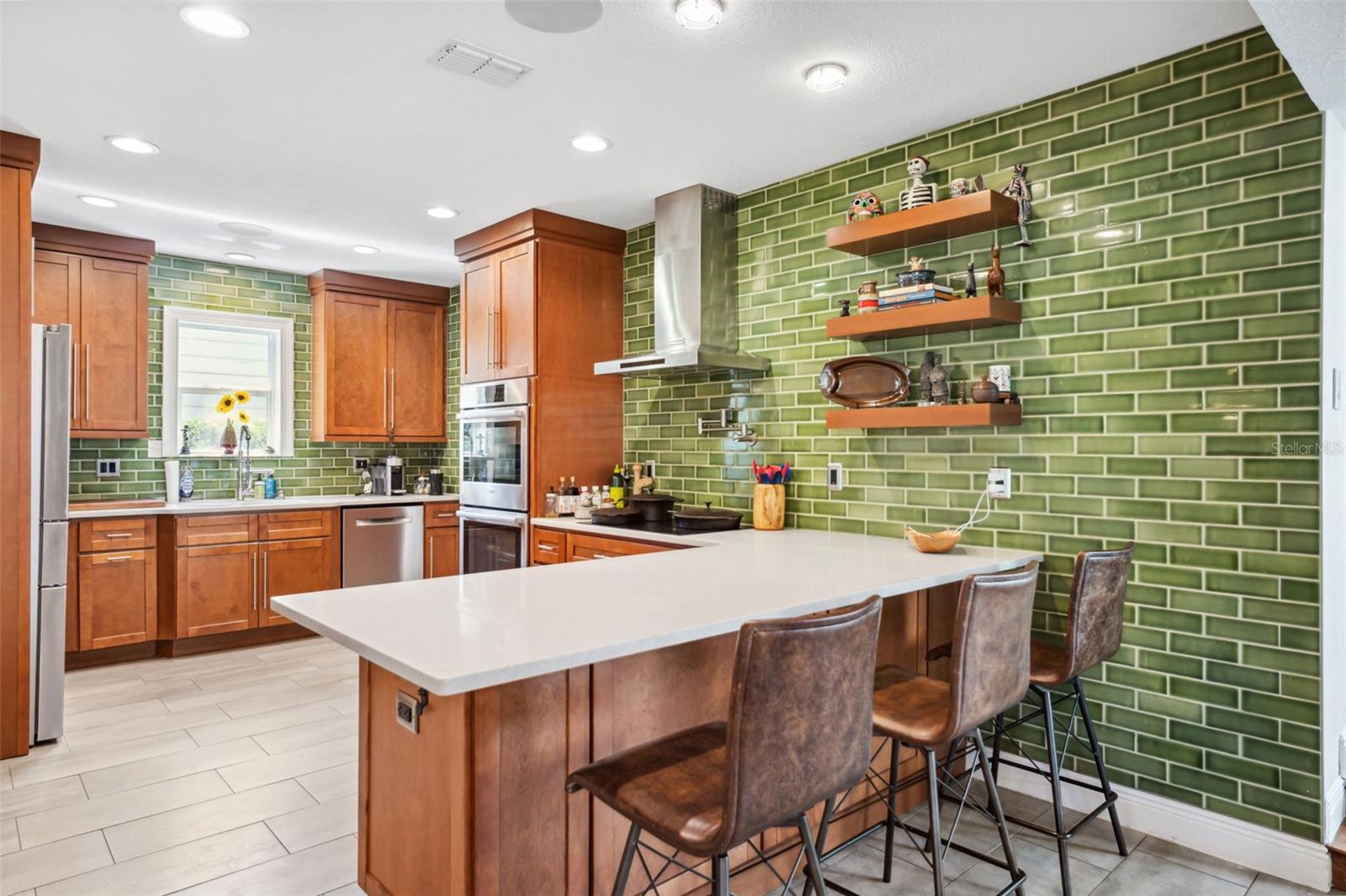 Listing photo id 4 for 1120 43rd Avenue N