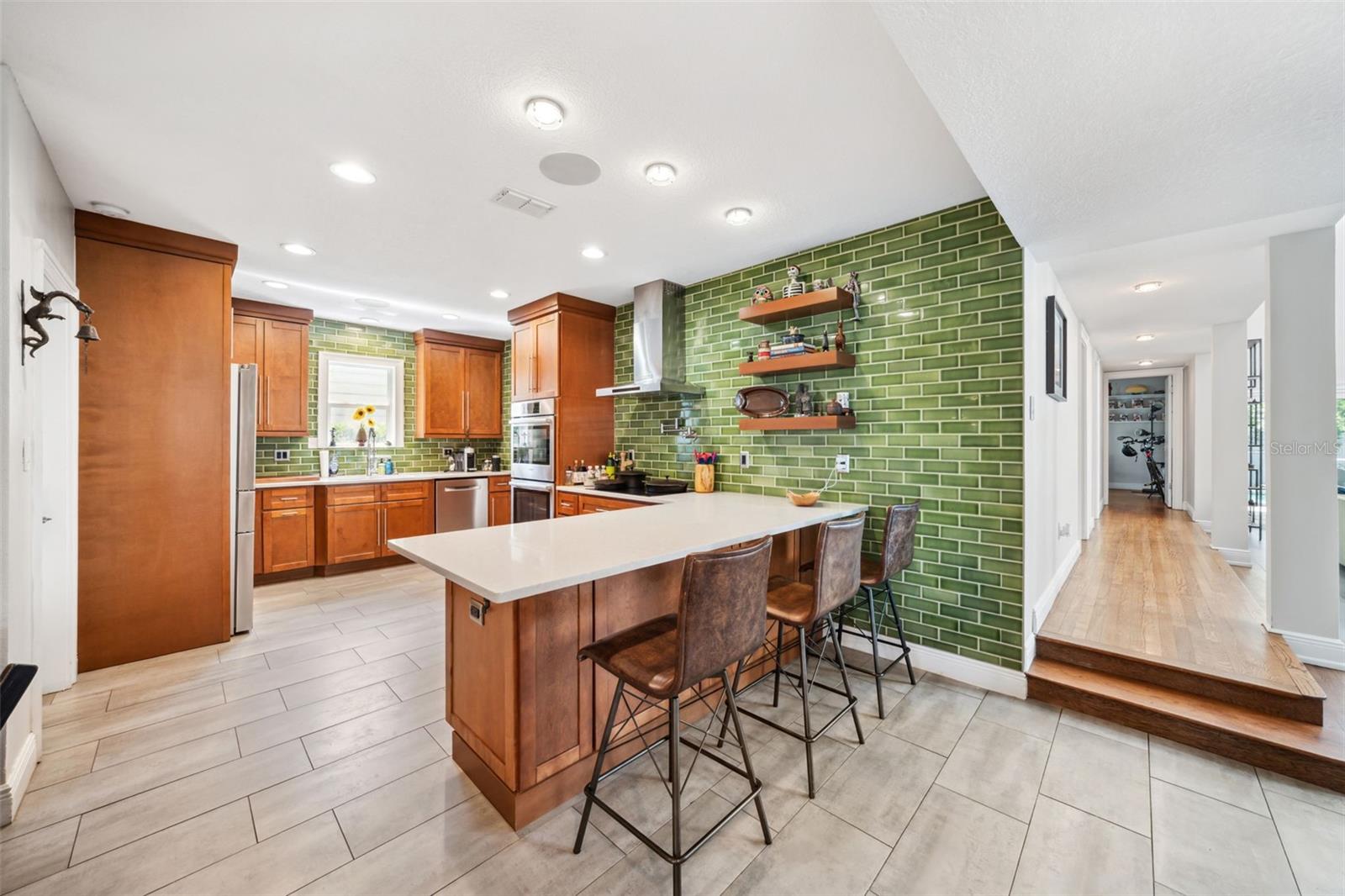 Listing photo id 5 for 1120 43rd Avenue N