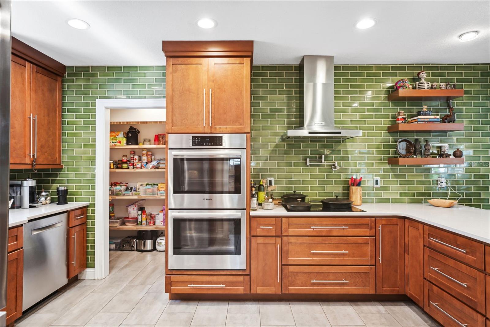 Listing photo id 6 for 1120 43rd Avenue N