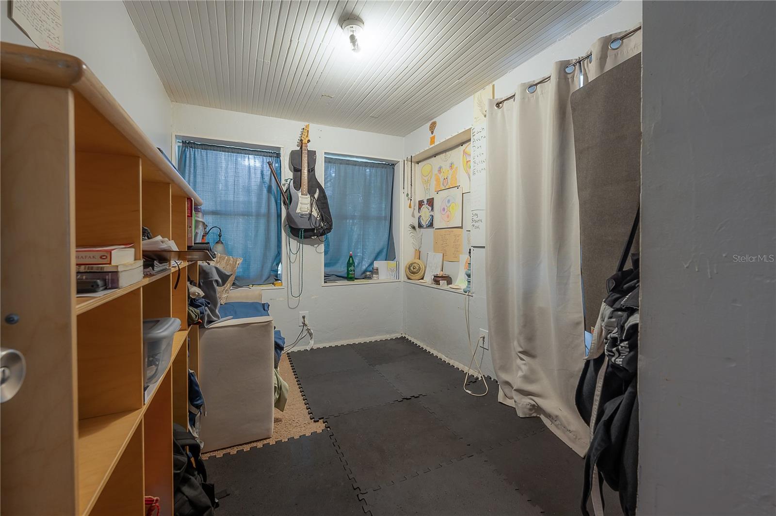 Image 11 of 59 For 655 Paris Avenue S