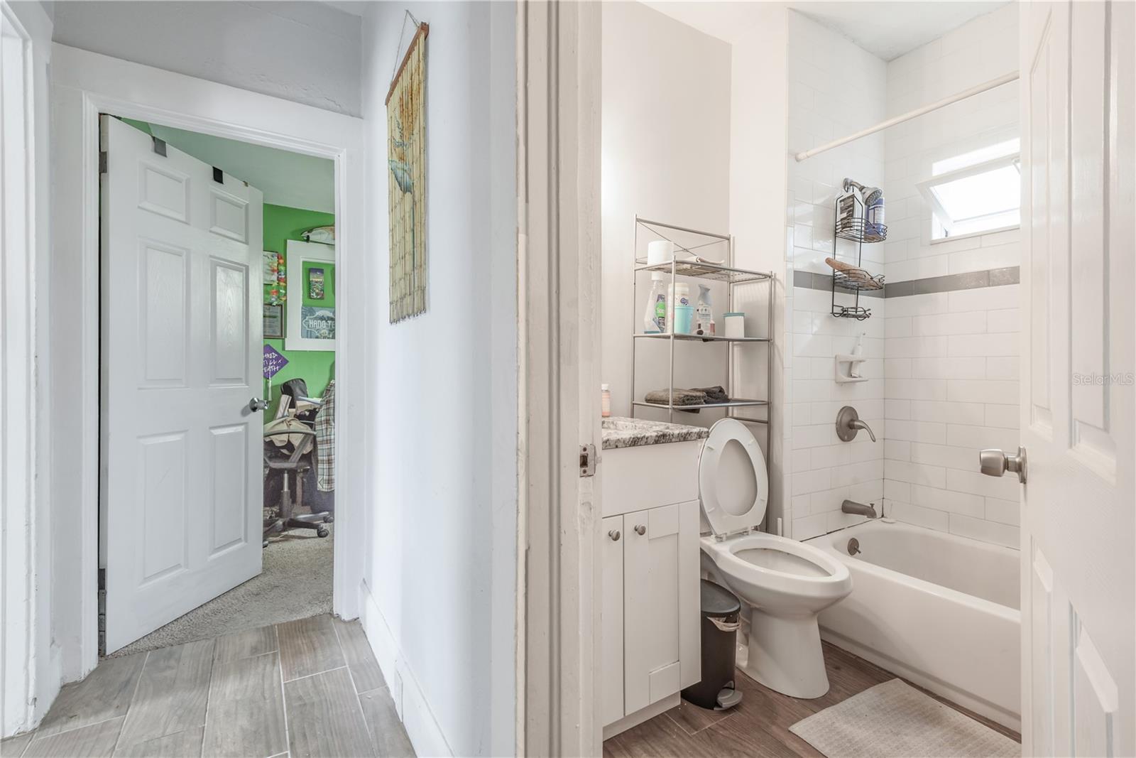 Image 21 of 59 For 655 Paris Avenue S