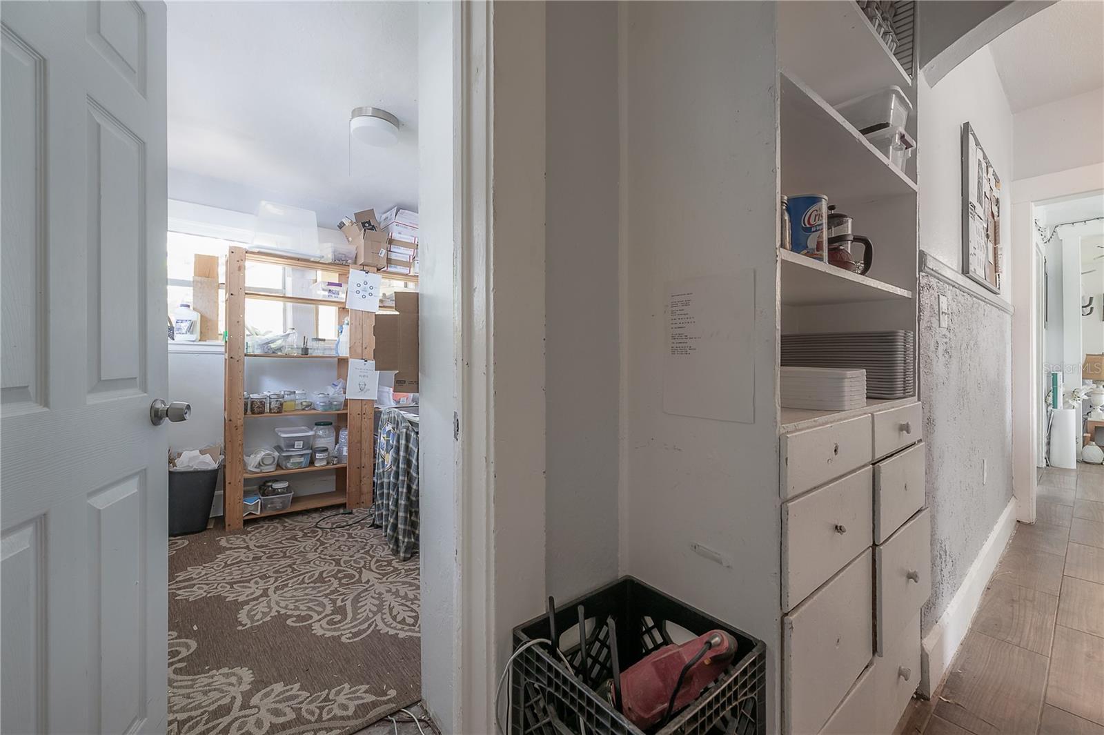 Image 24 of 59 For 655 Paris Avenue S