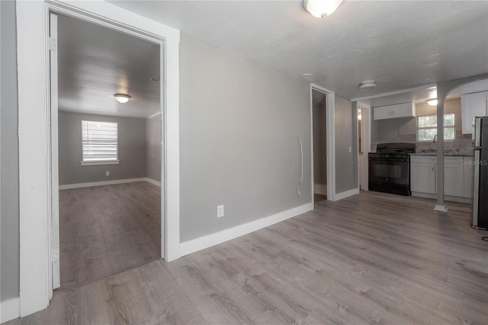 Image 33 of 59 For 655 Paris Avenue S