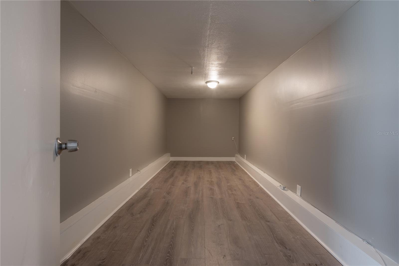 Image 34 of 59 For 655 Paris Avenue S