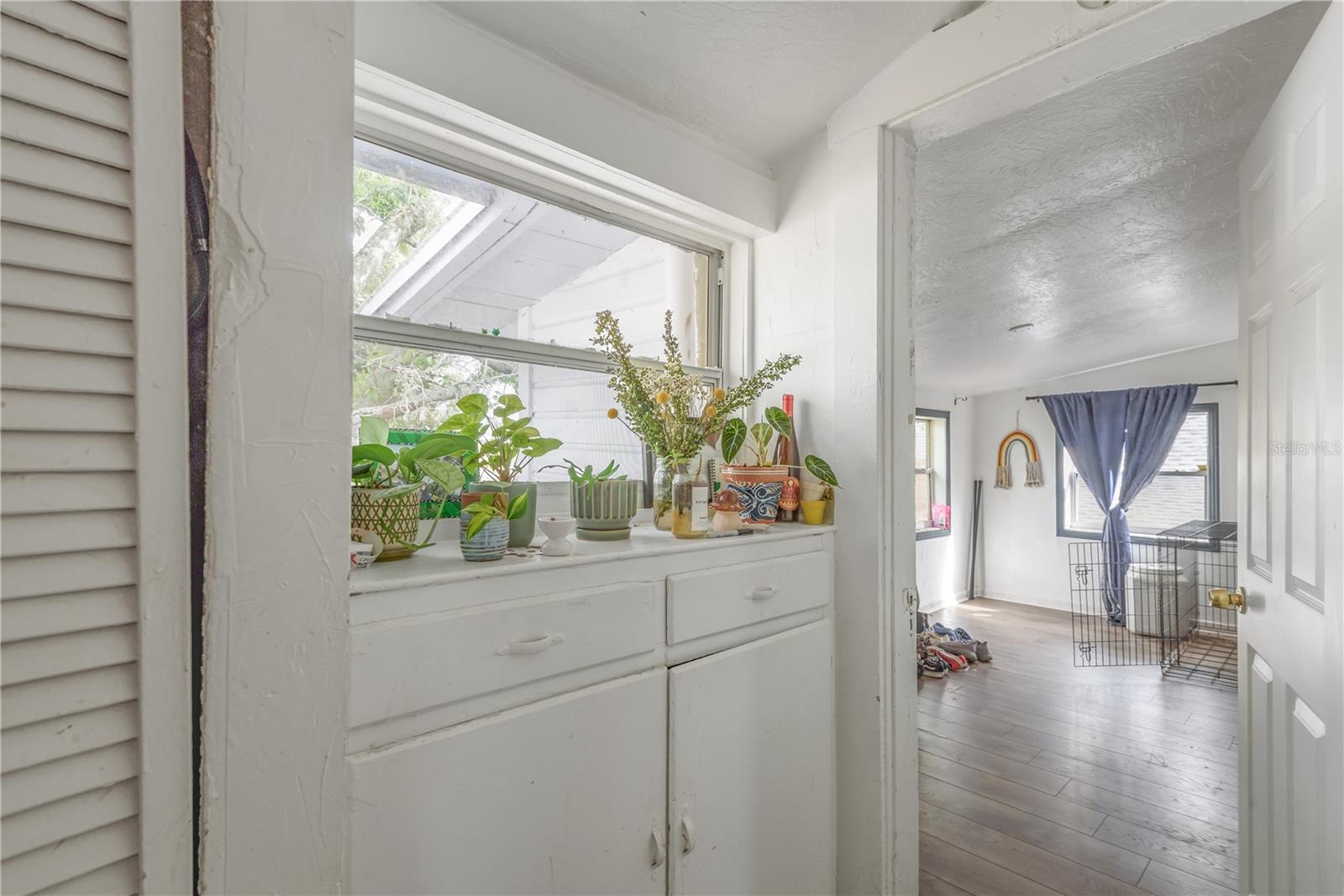 Image 49 of 59 For 655 Paris Avenue S