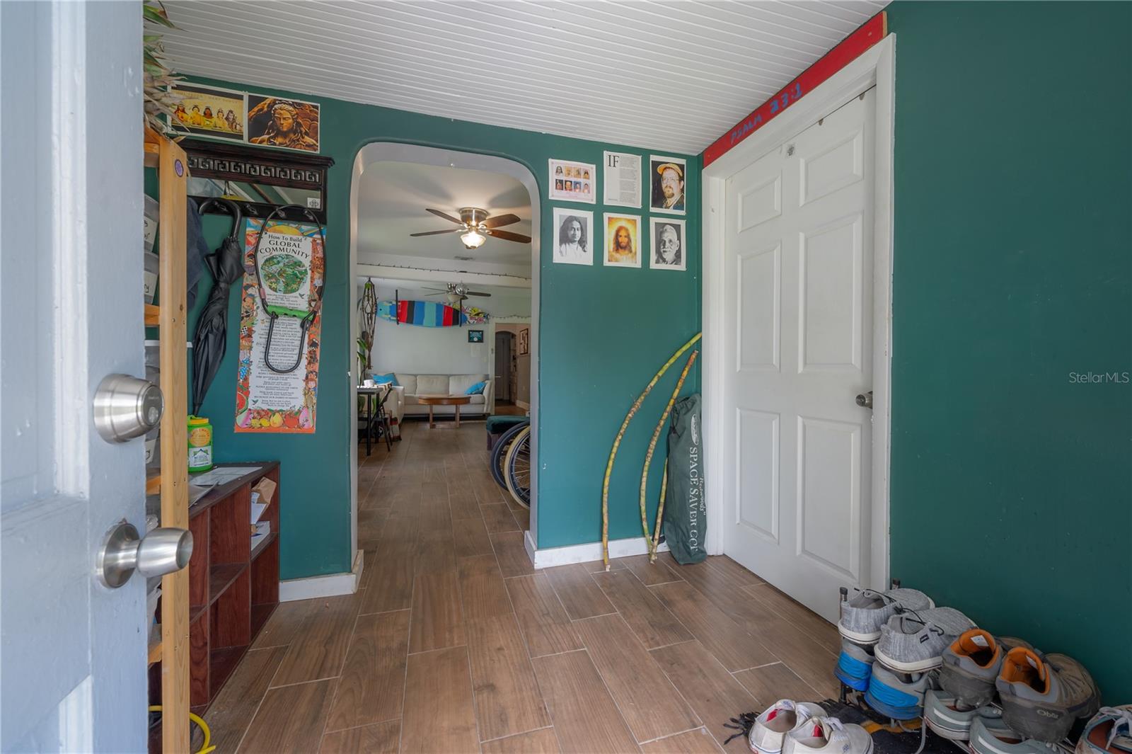 Image 7 of 59 For 655 Paris Avenue S