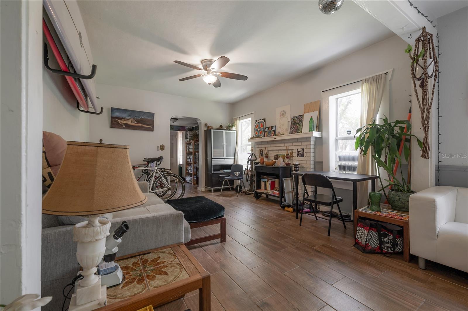 Image 9 of 59 For 655 Paris Avenue S