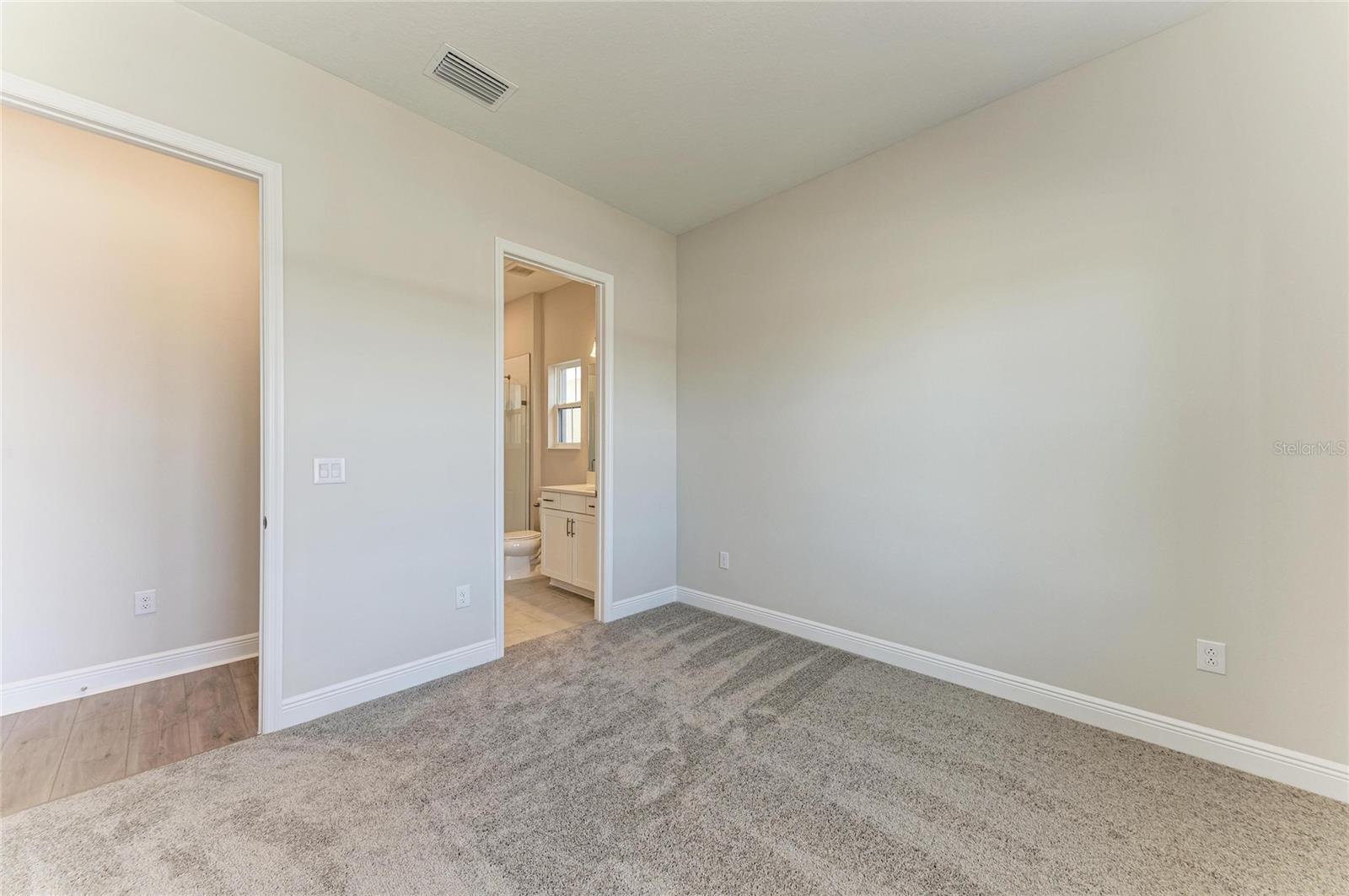 Image 23 of 40 For 10862 Spring Sapling Circle