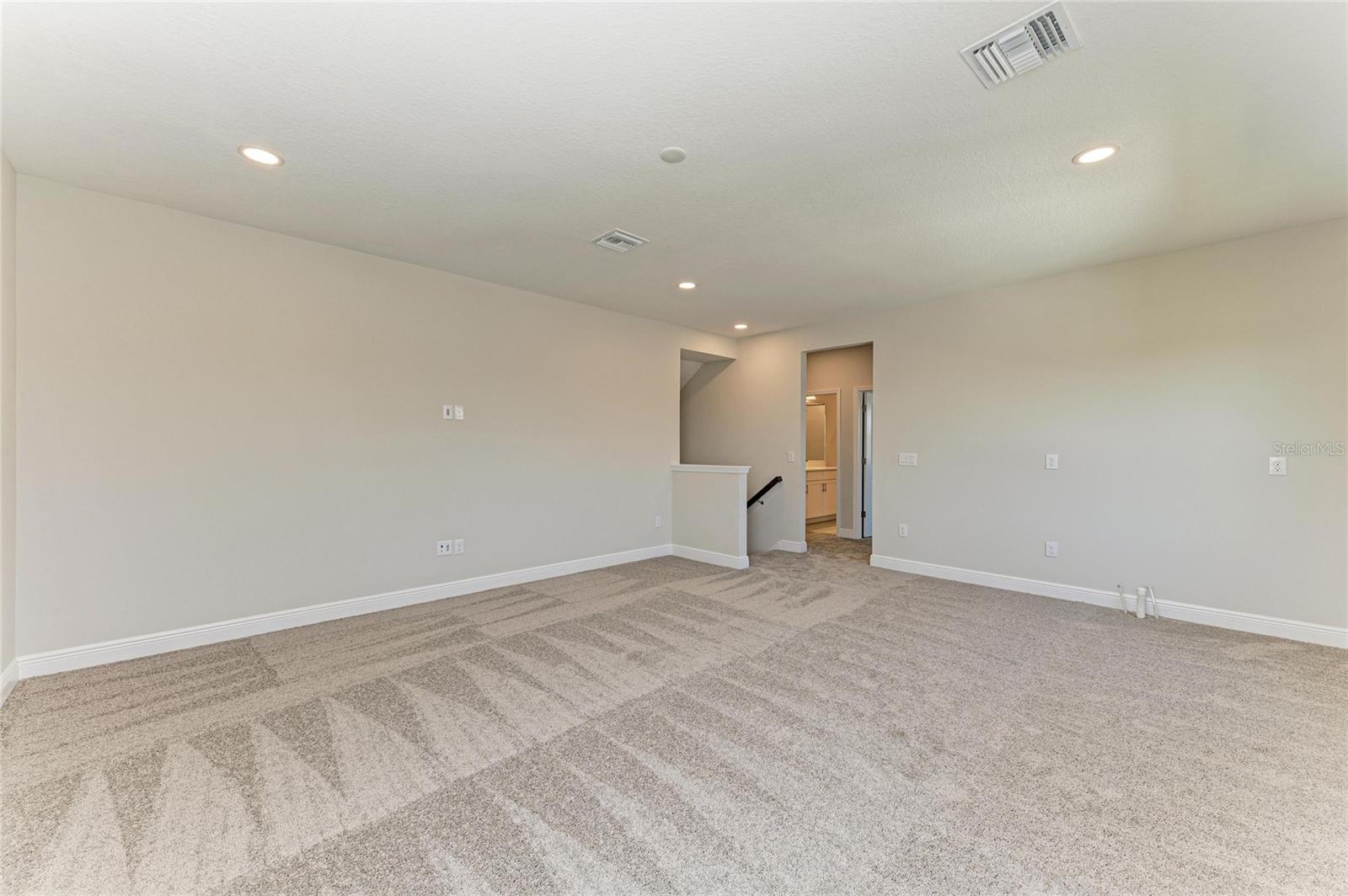 Image 32 of 40 For 10862 Spring Sapling Circle