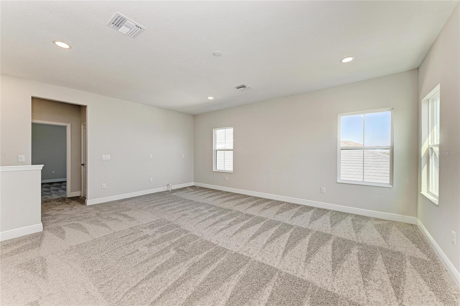 Image 33 of 40 For 10862 Spring Sapling Circle