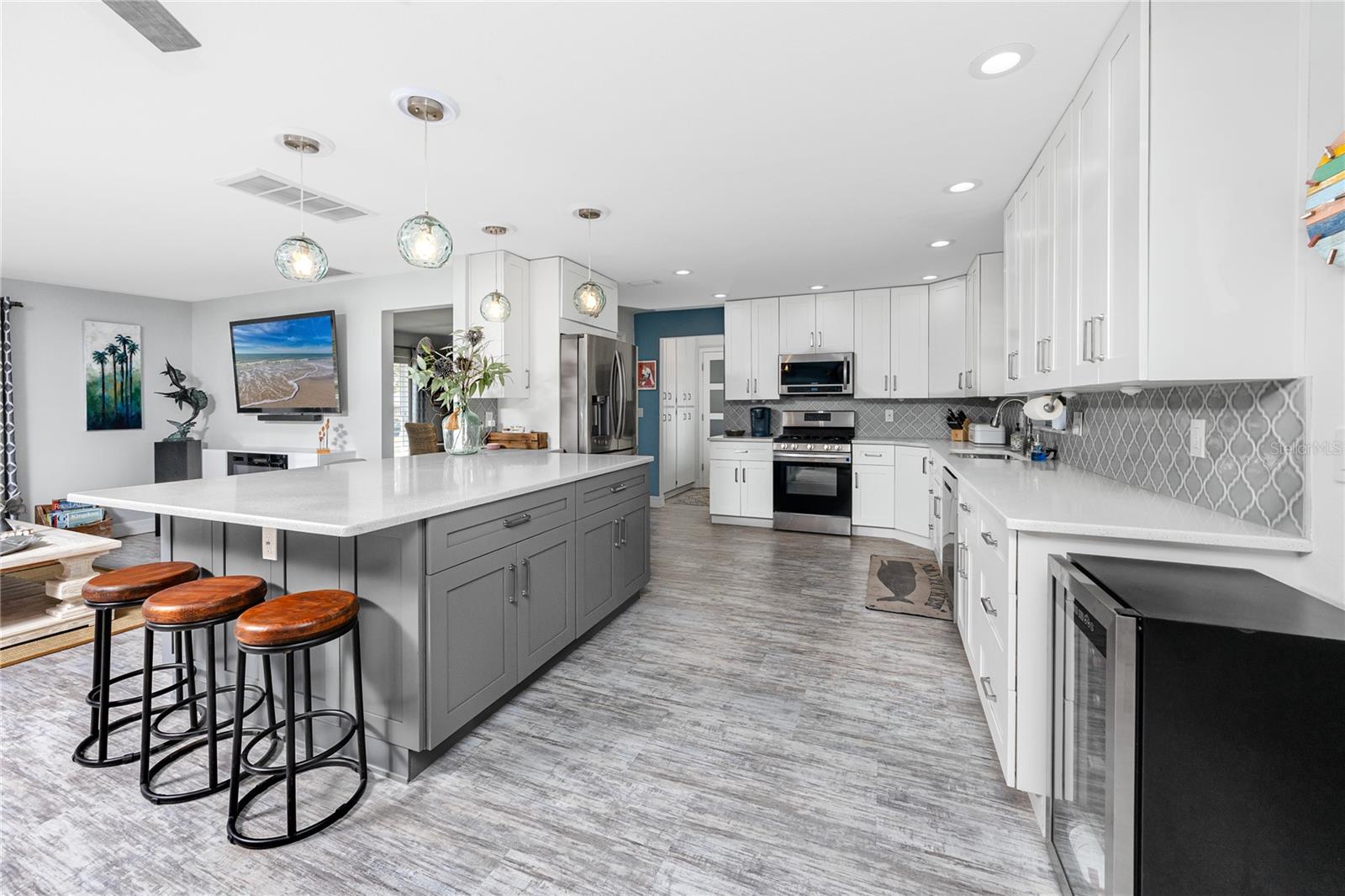 Image 11 of 43 For 6911 121st Street