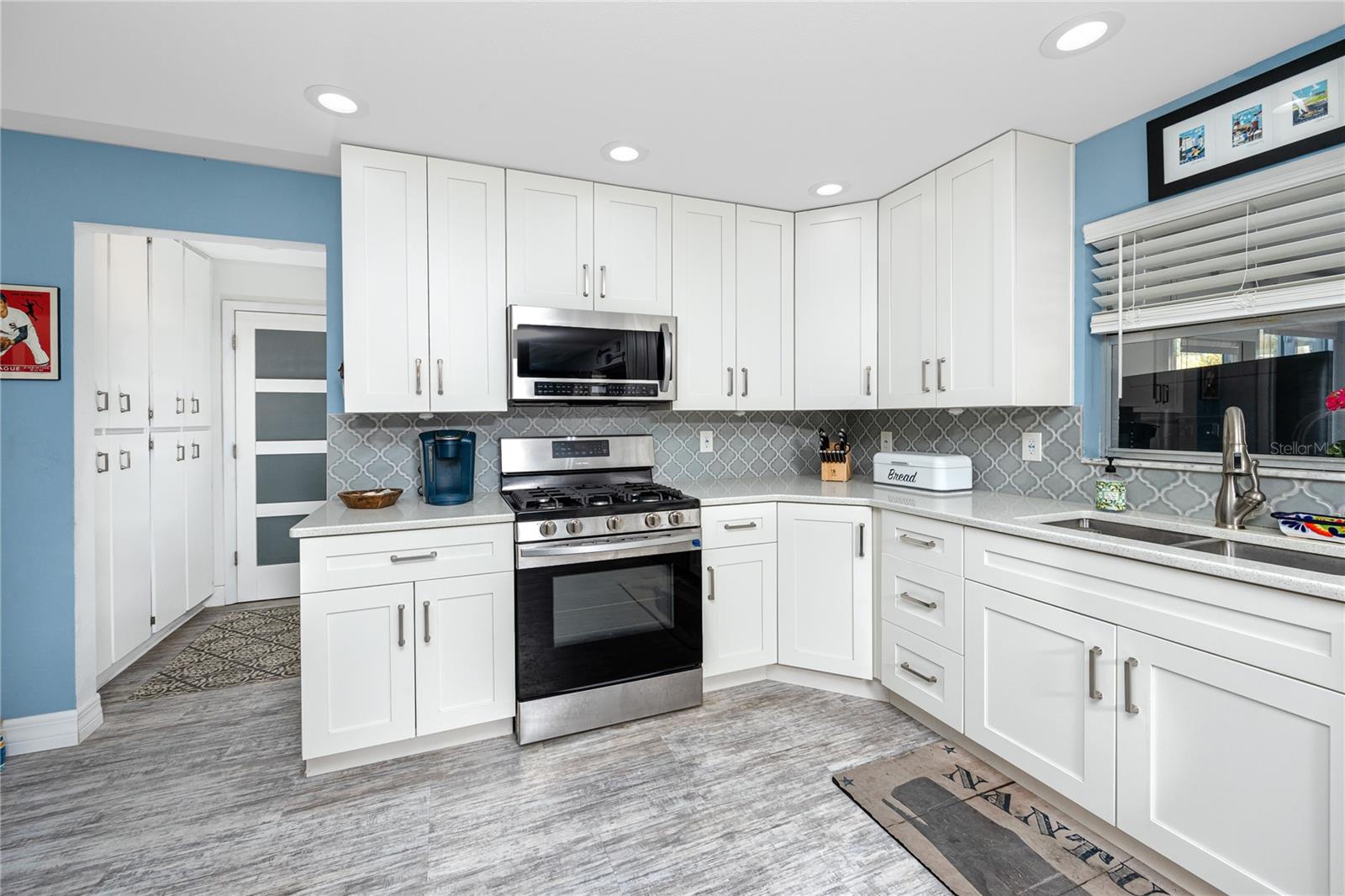 Image 16 of 43 For 6911 121st Street