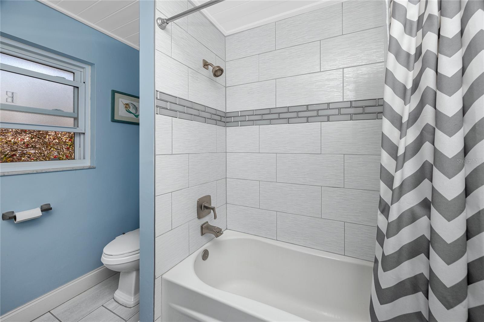 Image 21 of 43 For 6911 121st Street