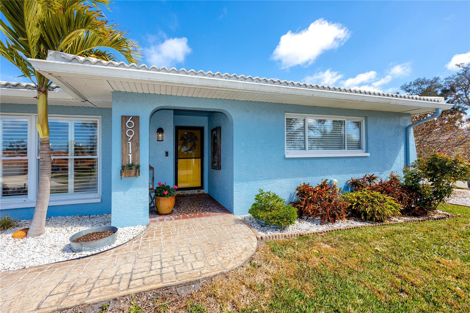 Image 5 of 43 For 6911 121st Street