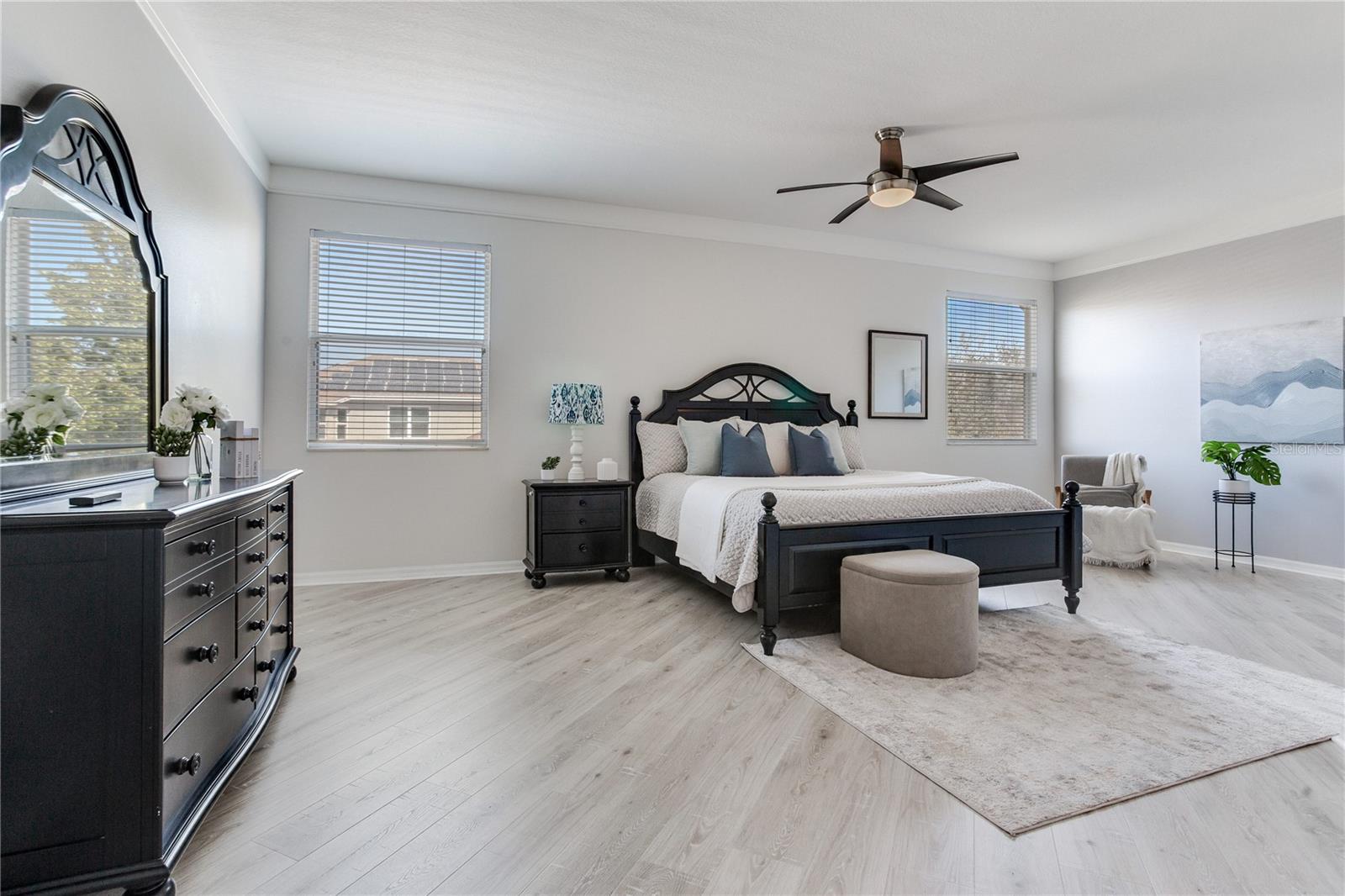 Listing photo id 41 for 517 Harbor Grove Circle