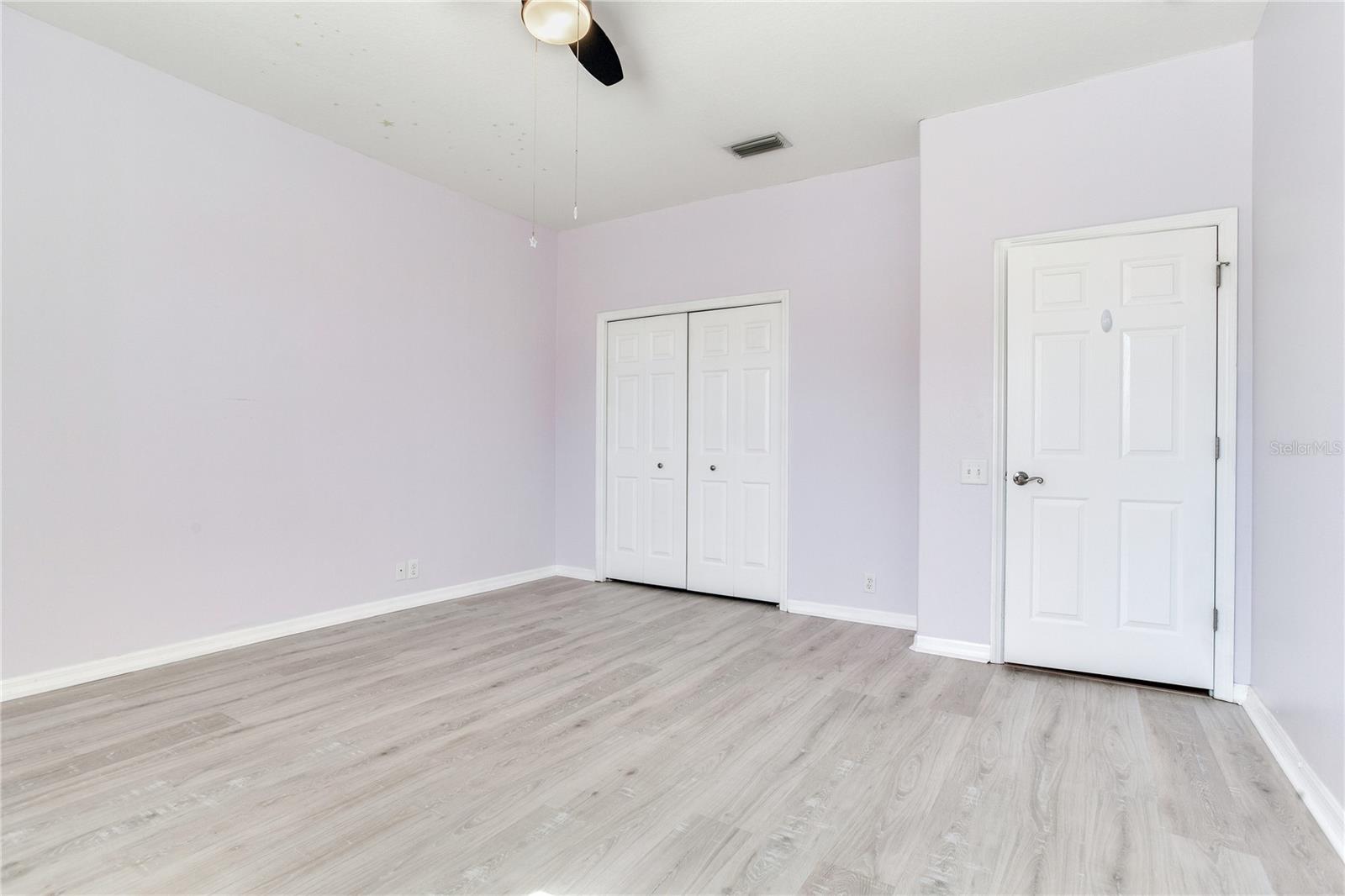 Listing photo id 55 for 517 Harbor Grove Circle