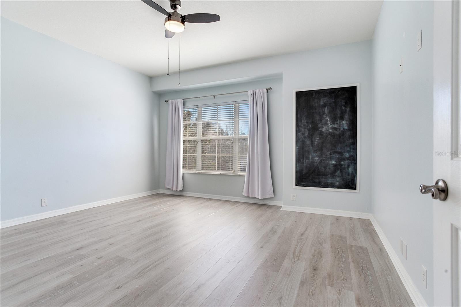 Listing photo id 56 for 517 Harbor Grove Circle