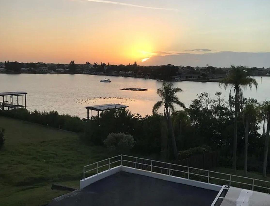 Image 11 of 11 For 50 Harbor View Ln