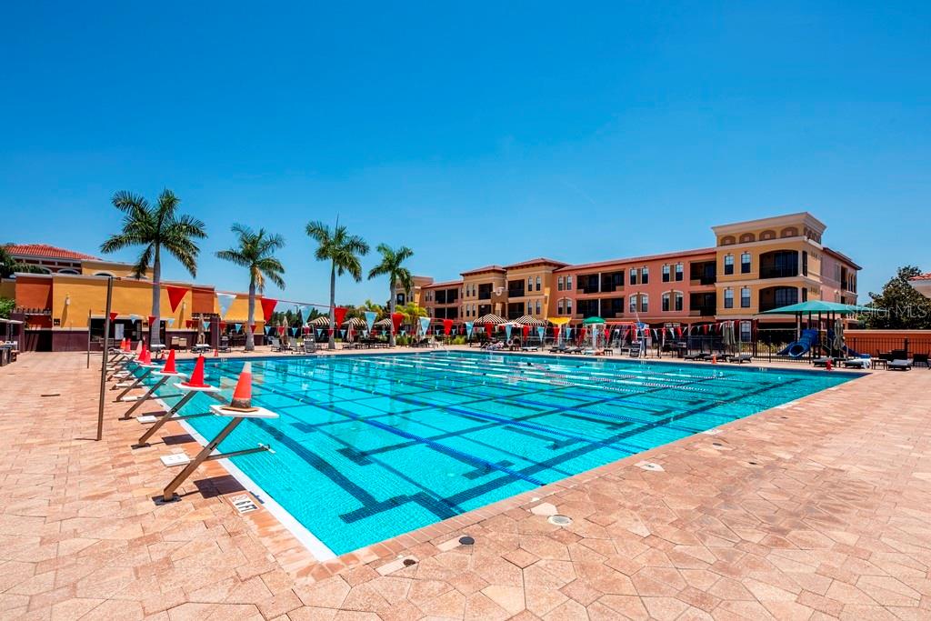 Image 36 of 67 For 13941 Clubhouse Drive 102