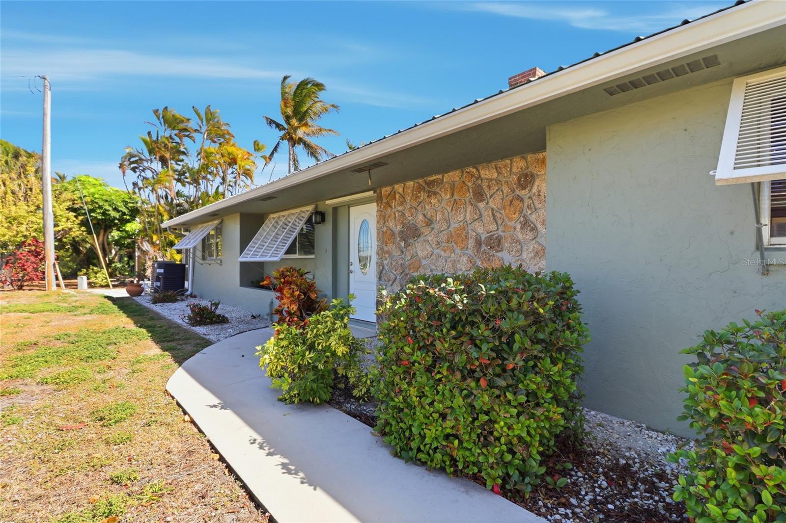 Image 16 of 66 For 2740 Sanibel Boulevard
