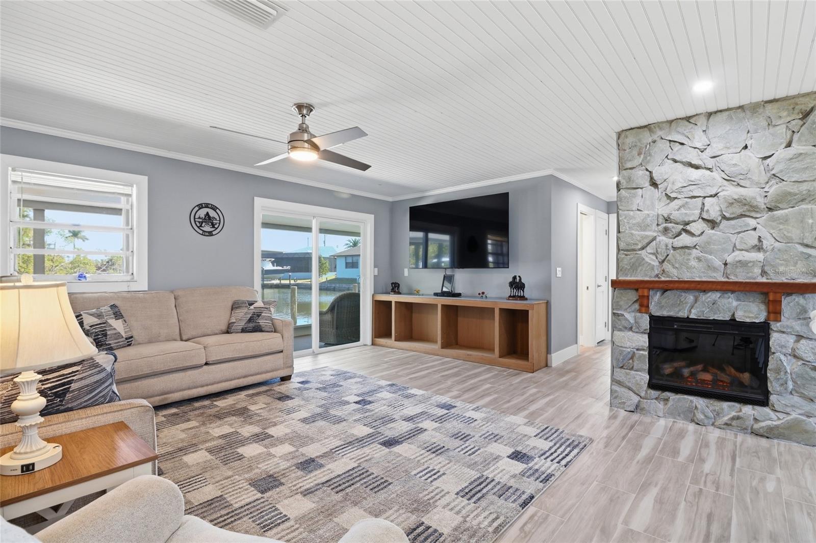 Image 17 of 66 For 2740 Sanibel Boulevard