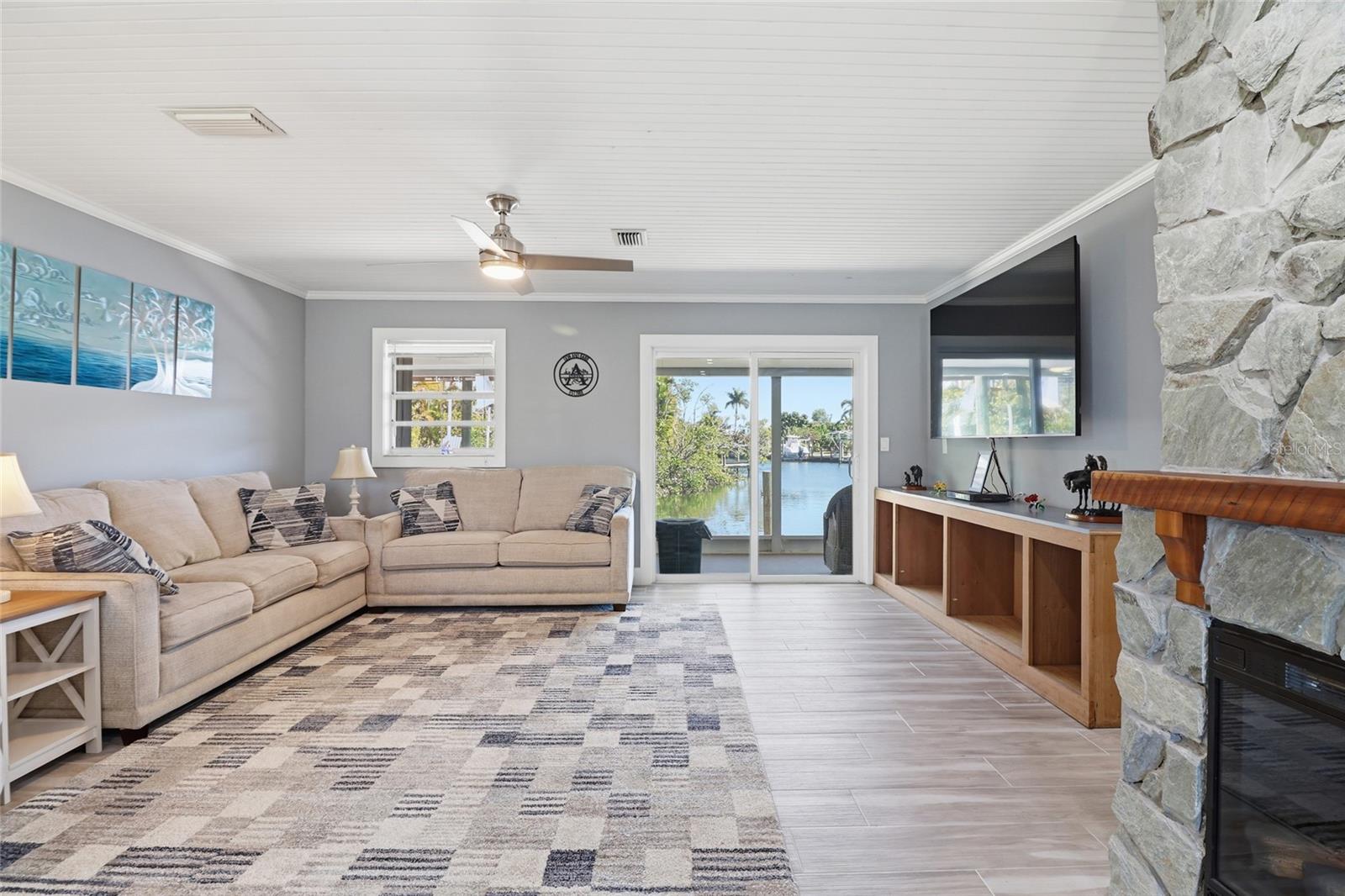 Image 18 of 66 For 2740 Sanibel Boulevard