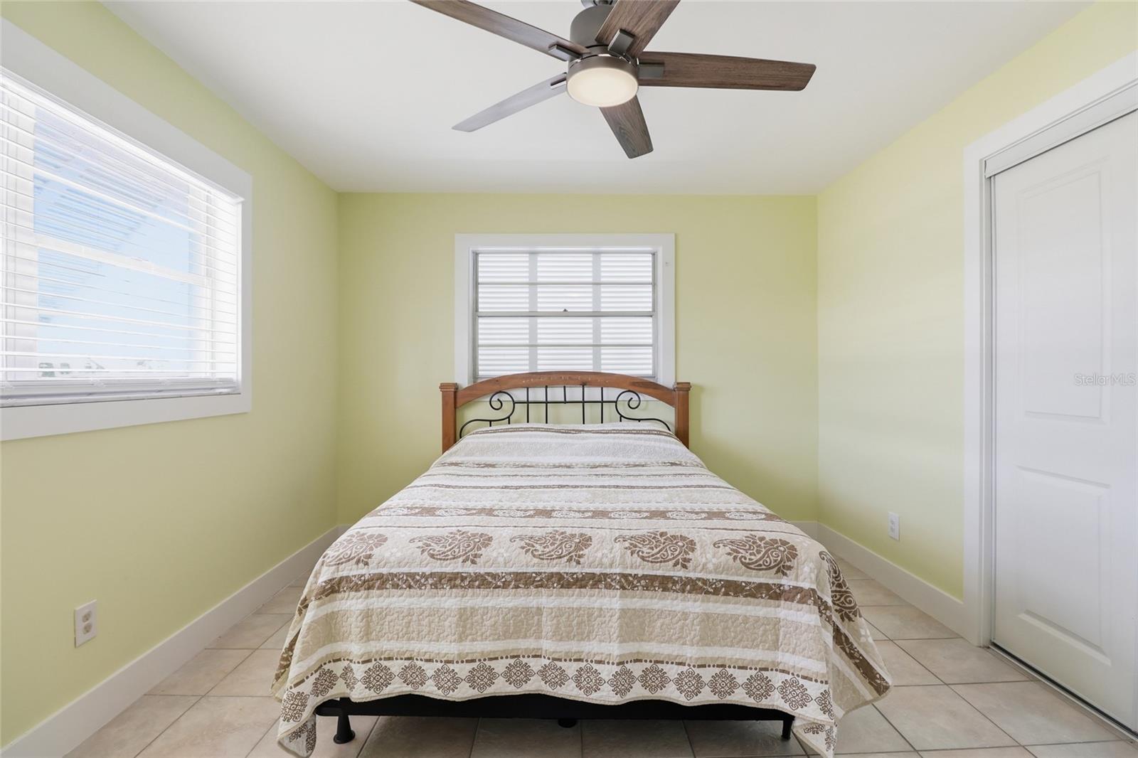 Image 41 of 66 For 2740 Sanibel Boulevard