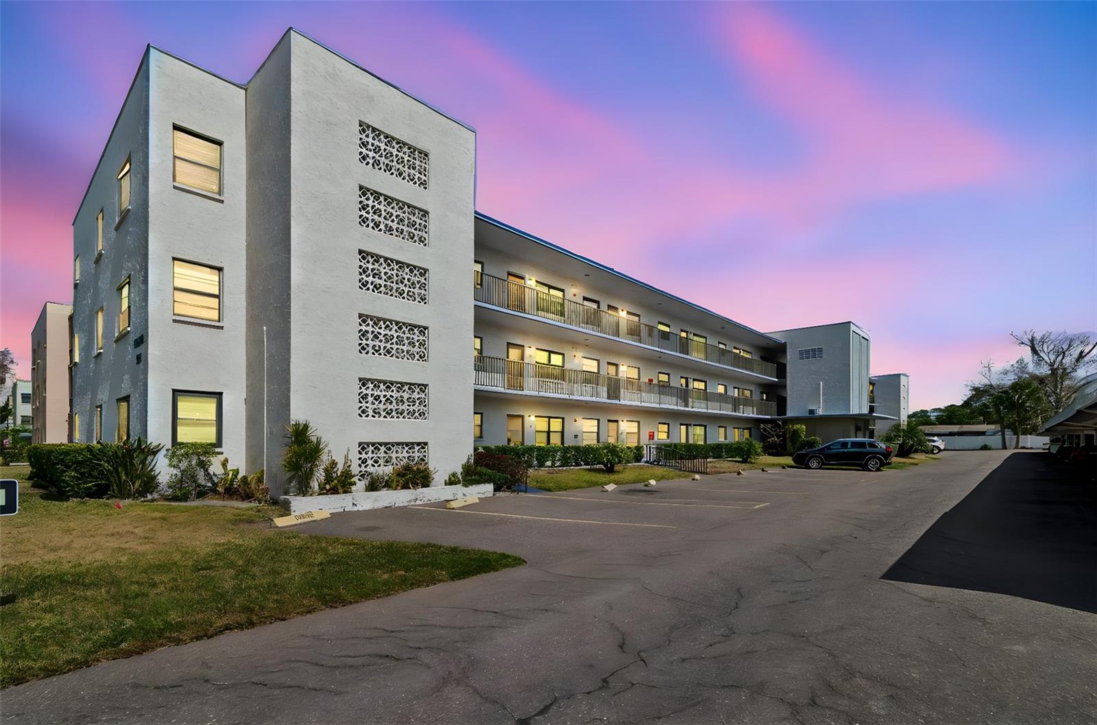 Details for 5969 Terrace Park Drive N 307, ST PETERSBURG, FL 33709