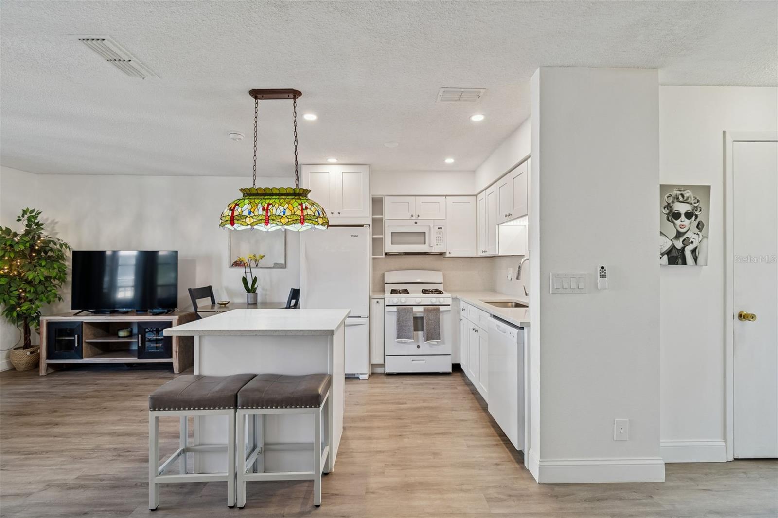 Listing photo id 10 for 5969 Terrace Park Drive N 307